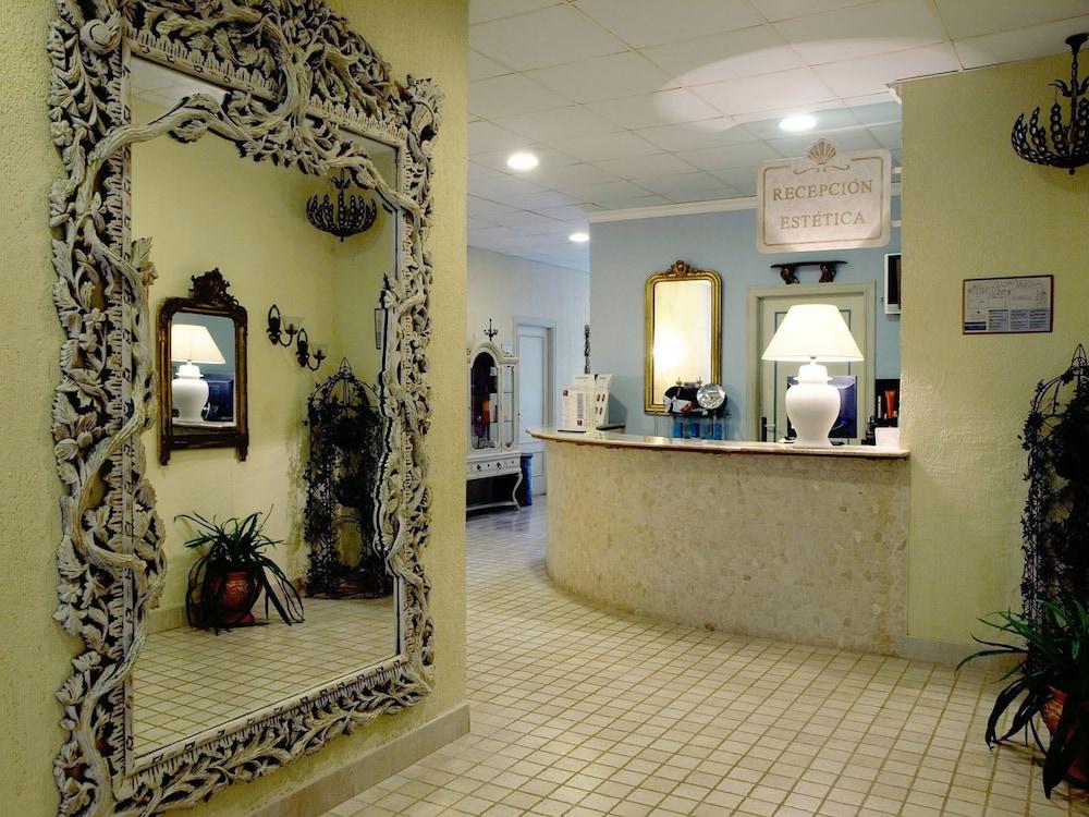 Palasiet Wellness Clinic&Thalasso 4 Sup 베니카씸 외부 사진