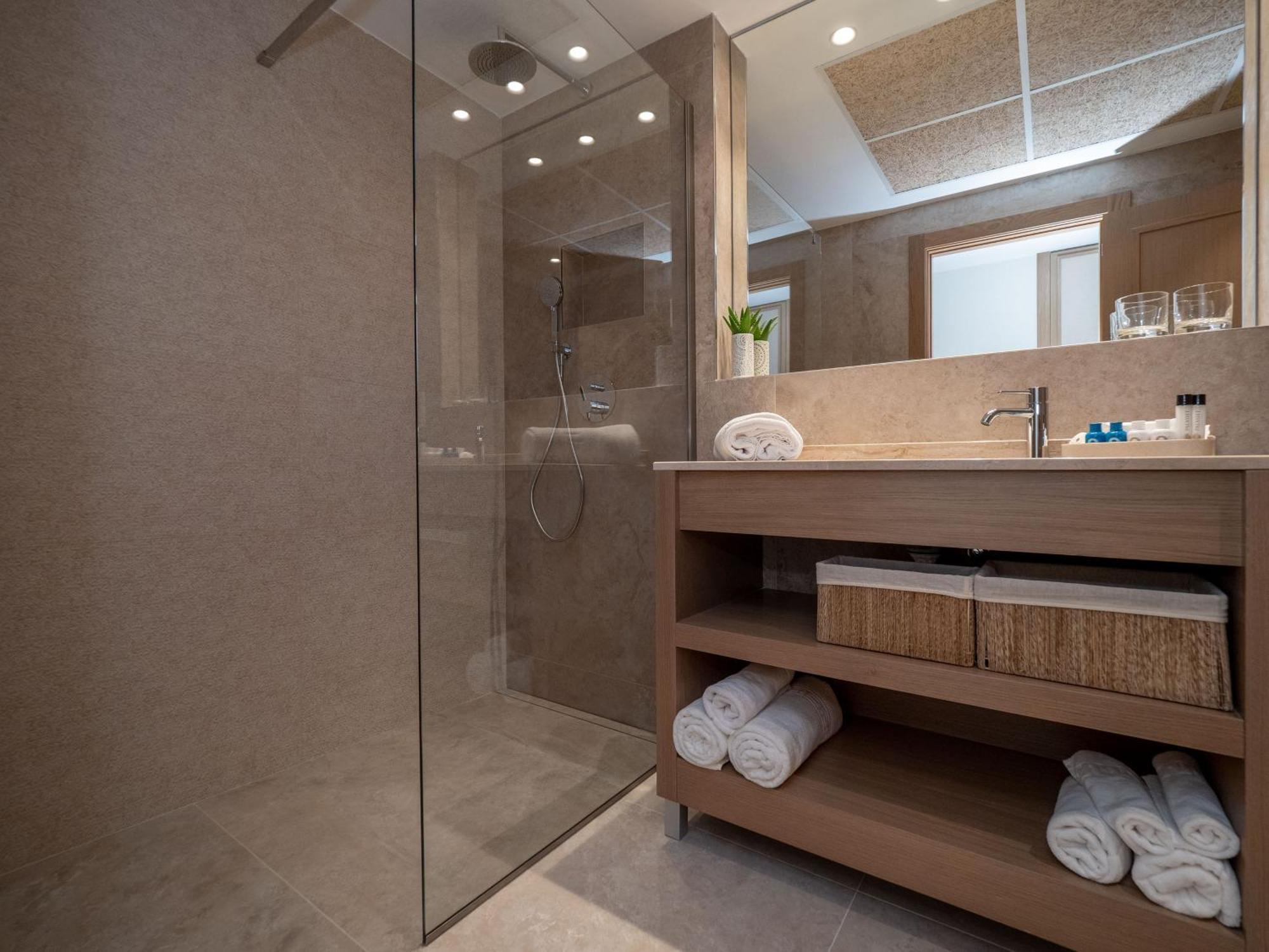 Palasiet Wellness Clinic&Thalasso 4 Sup 베니카씸 외부 사진